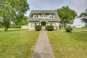 Pet-Friendly Home Patio and Yard in Sheldon